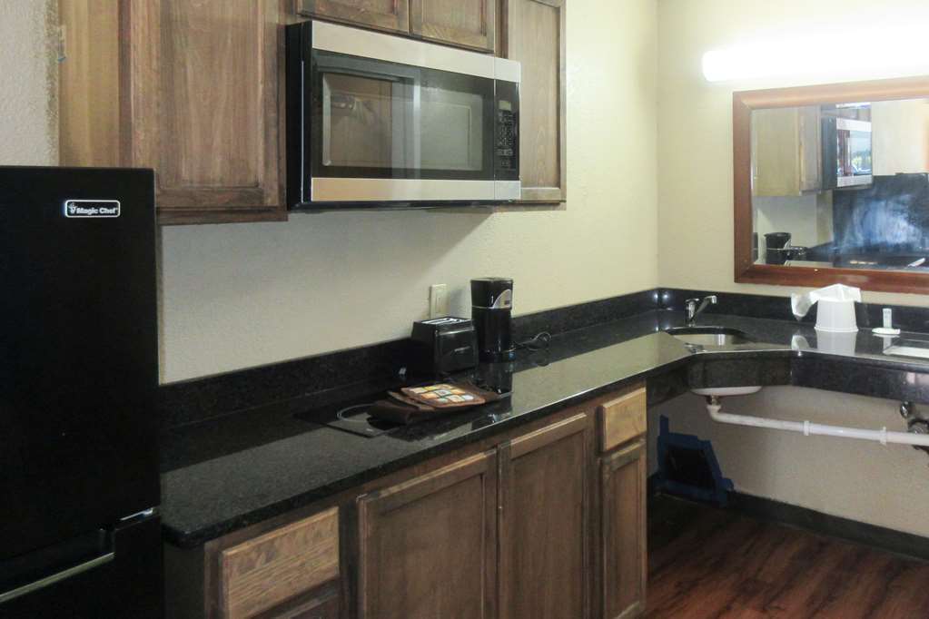 Suburban Studios Macon Rum bild